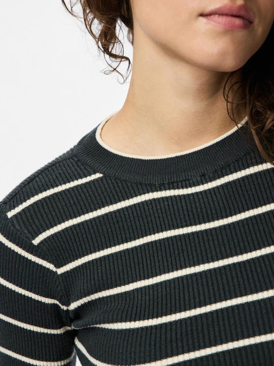 Actual product image Pieces Pcmira New Ls O-Neck Knit Noos Bc (L)