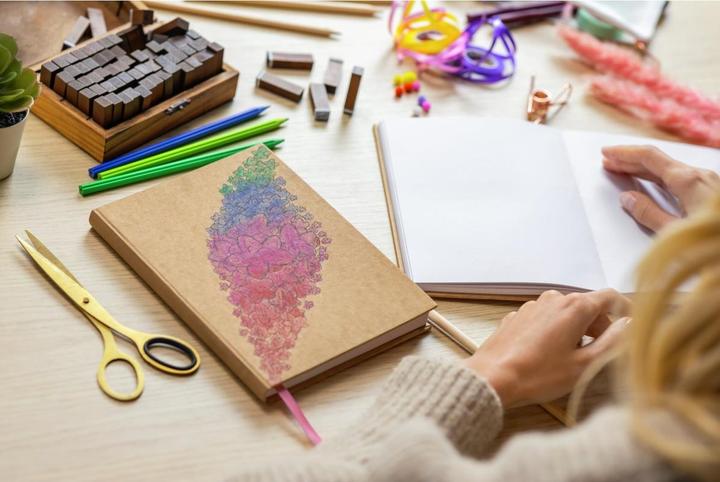 Image du produit Jolie Carnet de notes (A5, Blanc, Couverture rigide)