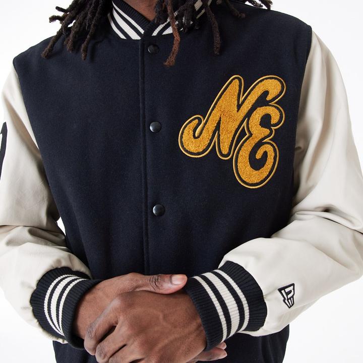 Produktbild New Era Varsity College Jacke - BRAND PATCHES - M (M)