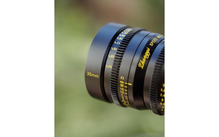 Actual product image Zhongyi Mitakon Fixed focal length Speedmaster 35 mm T1 Cine (Fujifilm X)