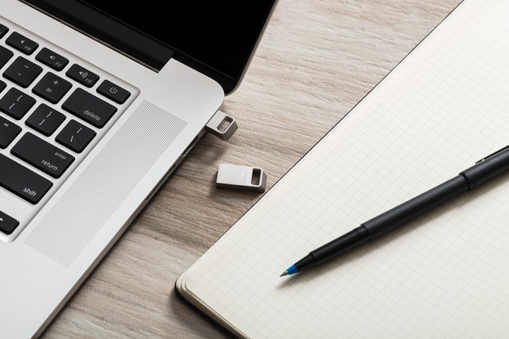 Actual product image Kingston DataTraveler Micro (32 GB, USB-A, USB 3.1)