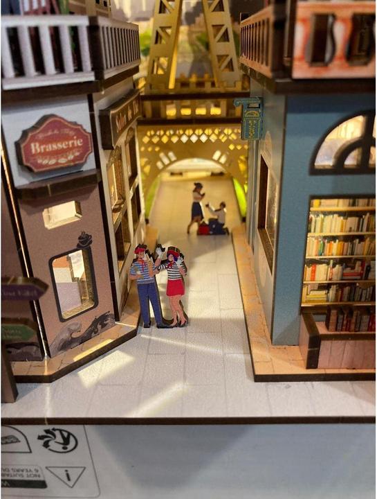 Actual product image Revell Paris: Tiny Adventures Book Nook
