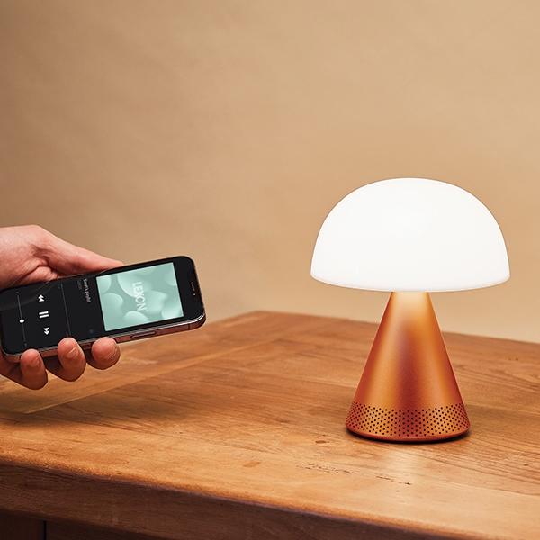 Produktbild Lexon Mina Audio L Lampa LED z głośnikiem bluetooth pomarańczowy/orange LH76O1 (24 h)