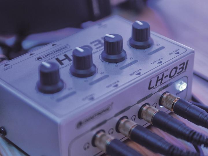 Actual product image Omnitronic LH031 Headphone amplifier