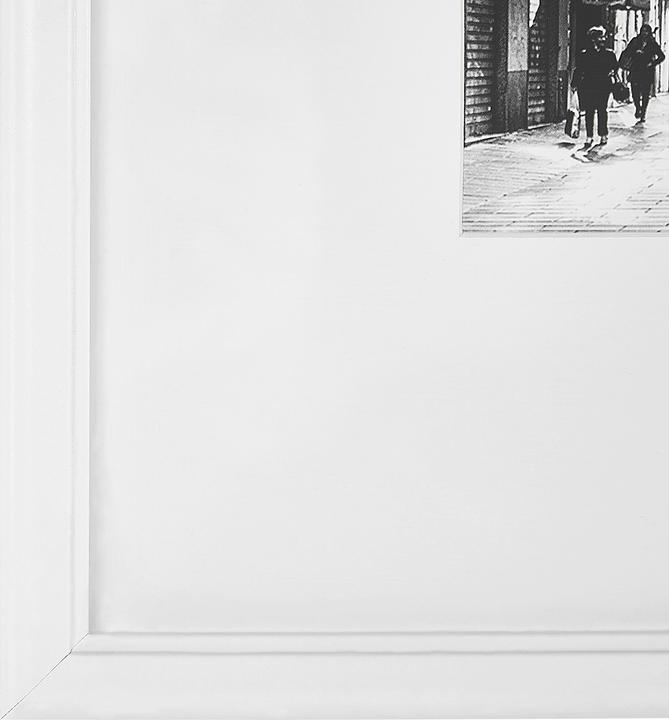 Actual product image Beliani Picture Frame Collage Set of 7 white ZINARE