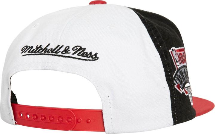 Produktbild Mitchell & Ness Snapback Cap - CORE I Chicago Bulls (One Size)