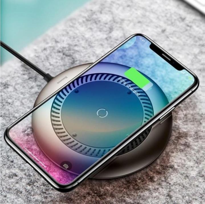 Produktbild Baseus Whirlwind Desktop QI Wireless Charger (10 W)