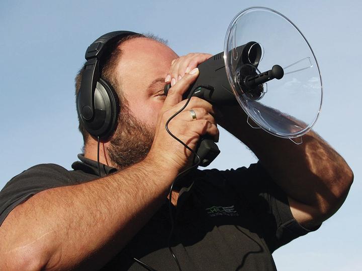 Actual product image Chilitec PRM-1 parabolic directional microphone, with headphones and recording function