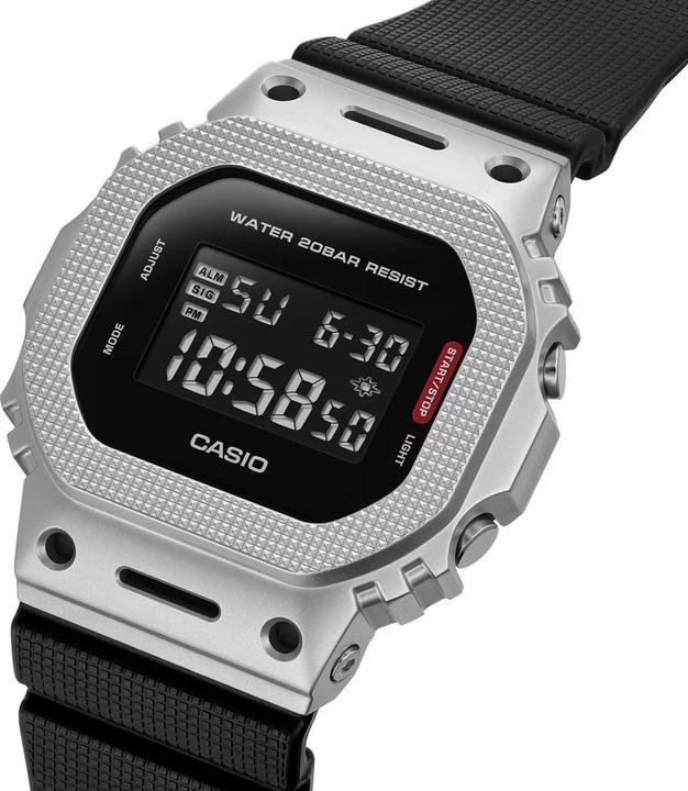 Produktbild Casio GM-5600M-1ER (Digitaluhr, 49.60 mm)