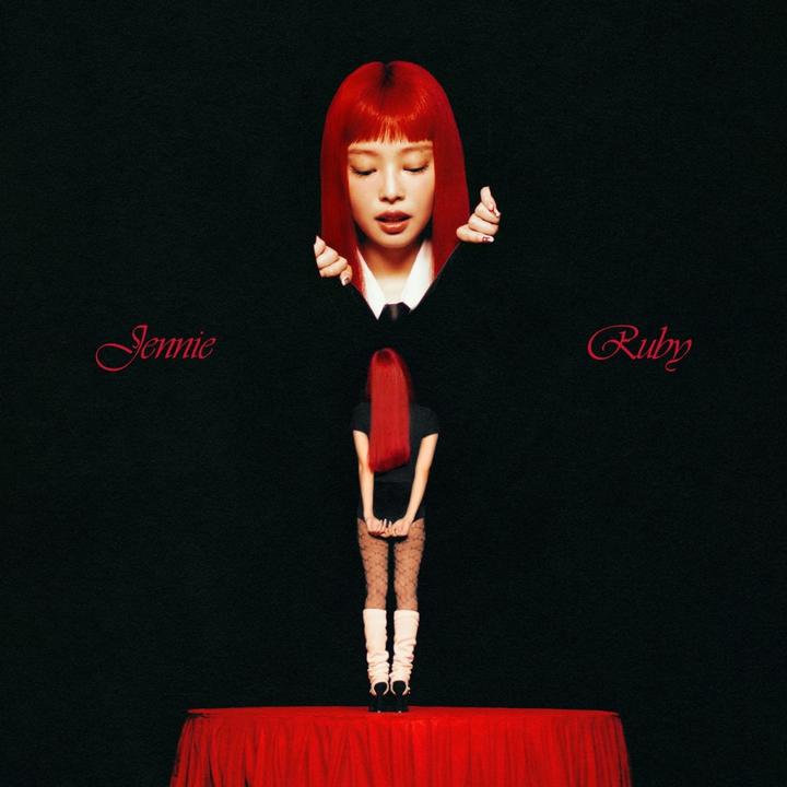 Image du produit RUBY VINYL (COLV) (POST) (RED) (PCRD) (PHOT) (Jennie)