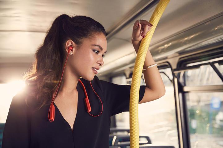 Actual product image Sony Mdr-Xb70bt (9 h, Wireless)