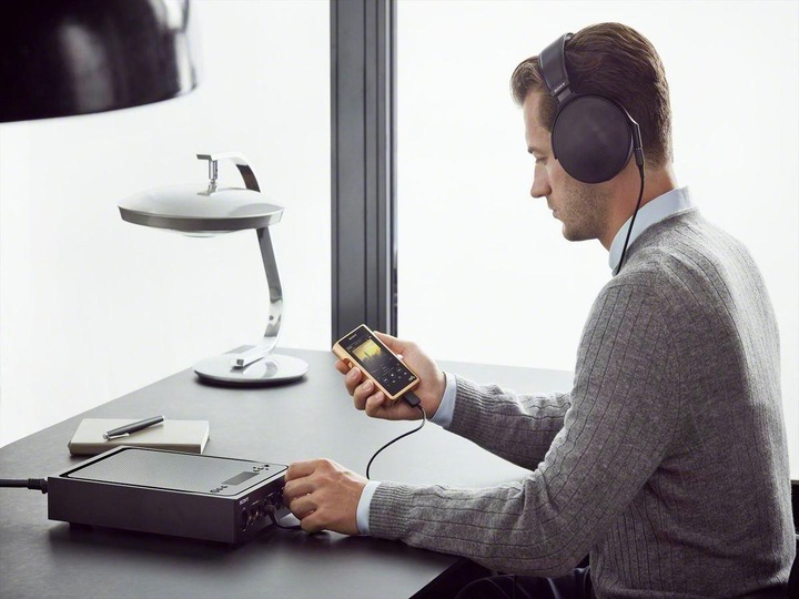 Immagine prodotto Sony Serie MDR-Z1R Signature (Nessuna soppressione del rumore, Cablato)