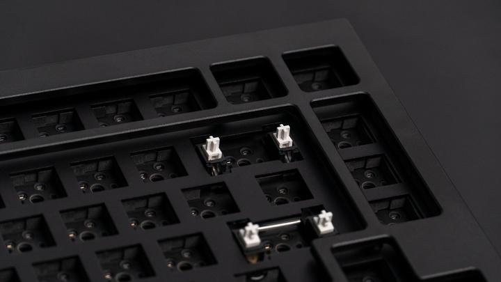 Image du produit Keychron Q1 Barebone (CH, Filaire)