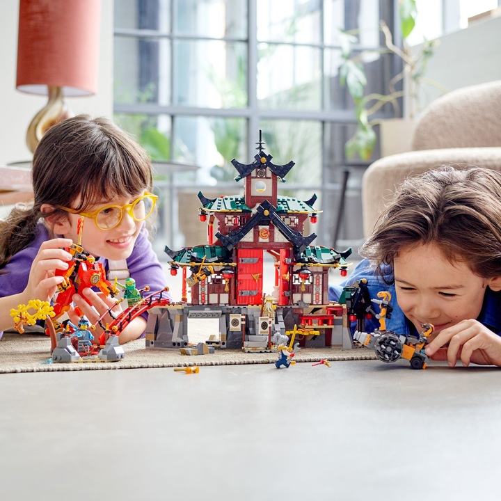Actual product image LEGO Ninja Dojo Temple (71767, LEGO Ninjago)
