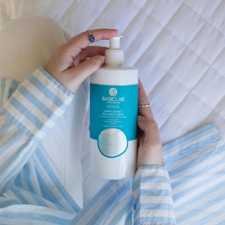 Immagine prodotto BasicLab BASICLAB Micellis nawilżający płyn micelarny do skóry suchej i wrażliwej 2% Trehalozy, Kwas