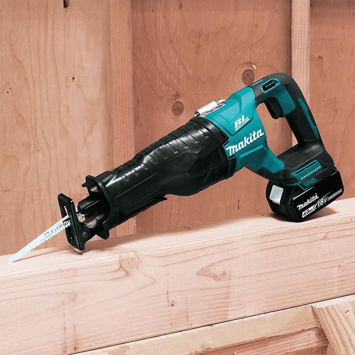 Produktbild Makita DJR187Z Akku-Säbelsäge 18 V, ohne Akkus und Ladegerät.