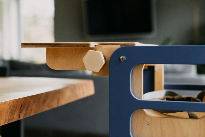 Image du produit Duck Woodworks klappbarer Lernturm und Hochstuhl