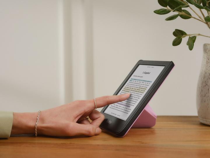 Actual product image Kobo Clara Colour (6", 16 GB, Black)