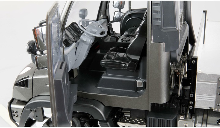 Actual product image Amewi Mercedes-Benz Unimog implement carrier 4WD (RTR Ready-to-Run)