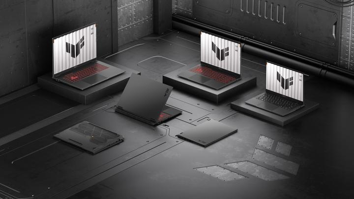 Immagine prodotto ASUS TUF Gaming A18 (18", 1000 GB, 32 GB, Inglese-international)