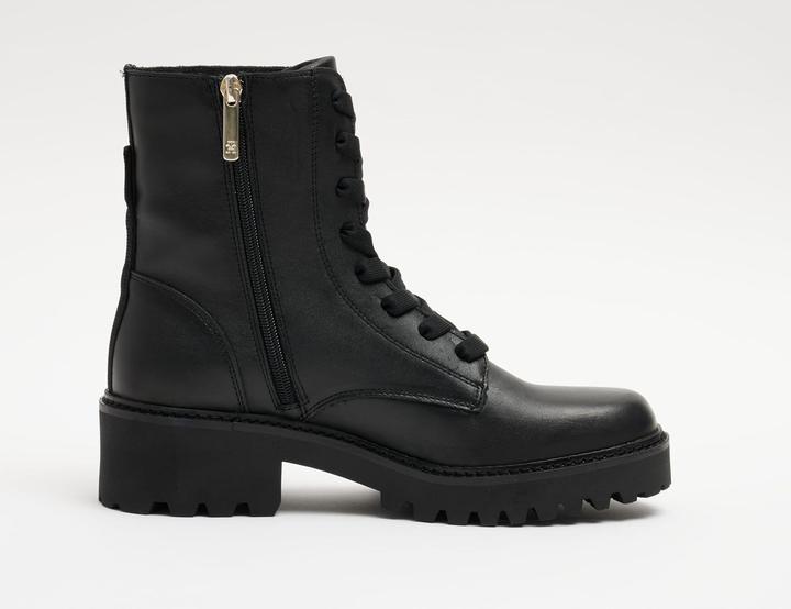 Actual product image Tommy Hilfiger Chic Mid Heel Lace-Up Boots (41)