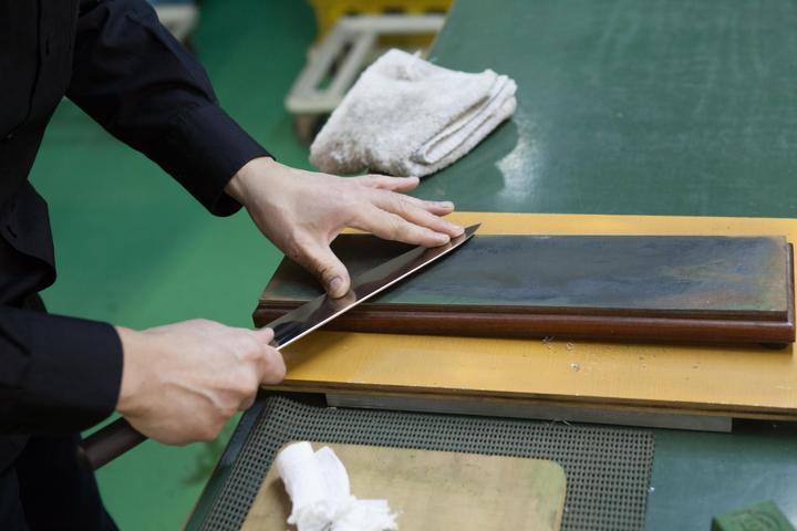 Produktbild Mcusta Zanmai Supreme Hammered Nakiri (16.50 cm)