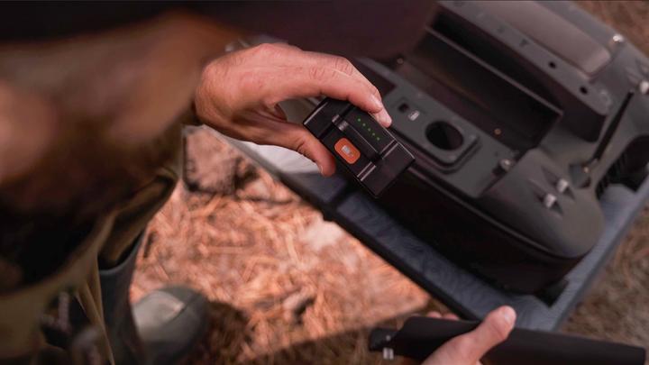 Produktbild Deeper Set mit 2 Akkus für das Quest Futterboot