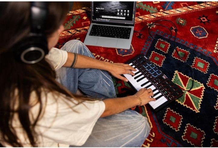 Actual product image Akai Professional MPK Mini MK4 (Controller)