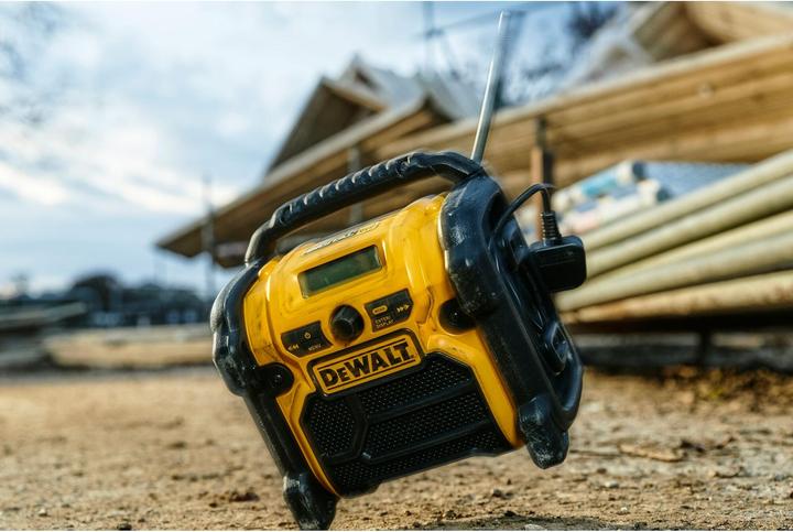 Actual product image DeWalt DCR020 (FM, DAB+)