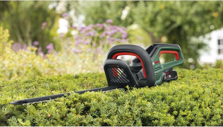 Produktbild Bosch Home & Garden UniversalHedgeCut 18V-50 (Akkubetrieb)
