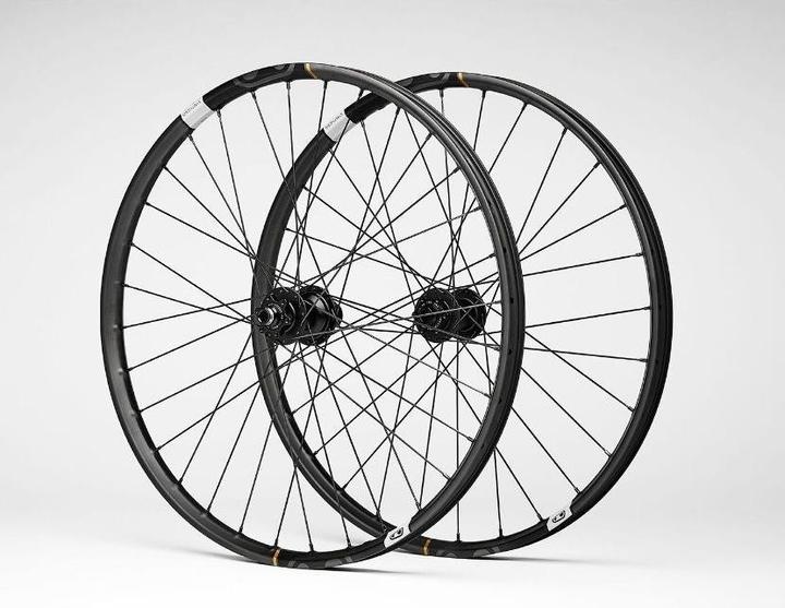 Crankbrothers Synthesis Carbon Enduro BOOST Tubeless Ready Jeu de roues, 27.5", 110x15mm/148x12mm, Sh (Jeu de roues, 27.5")