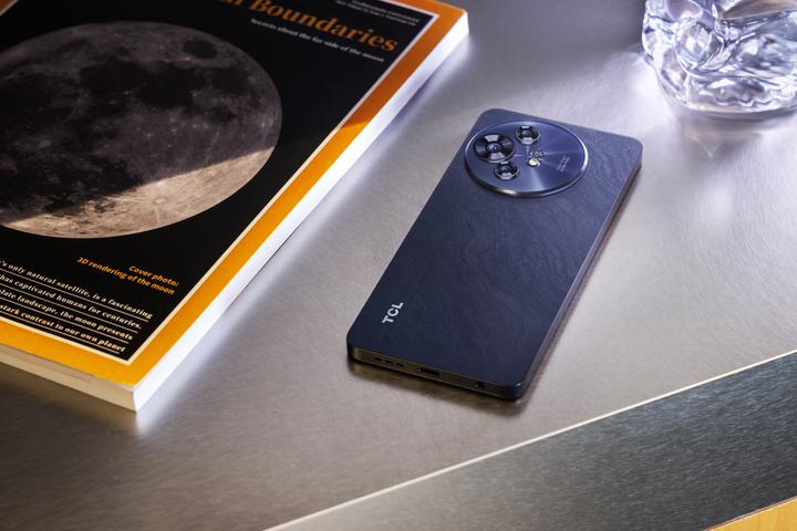 Produktbild TCL 50 Pro NxtPaper (512 GB, Moon Gray, 6.80", SIM + eSIM, 5G)