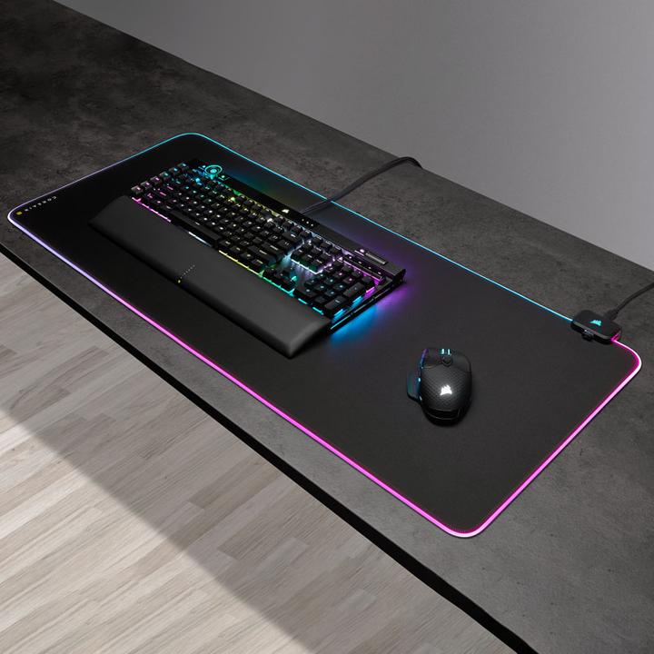 Actual product image Corsair MM700 RGB Extended (3XL)