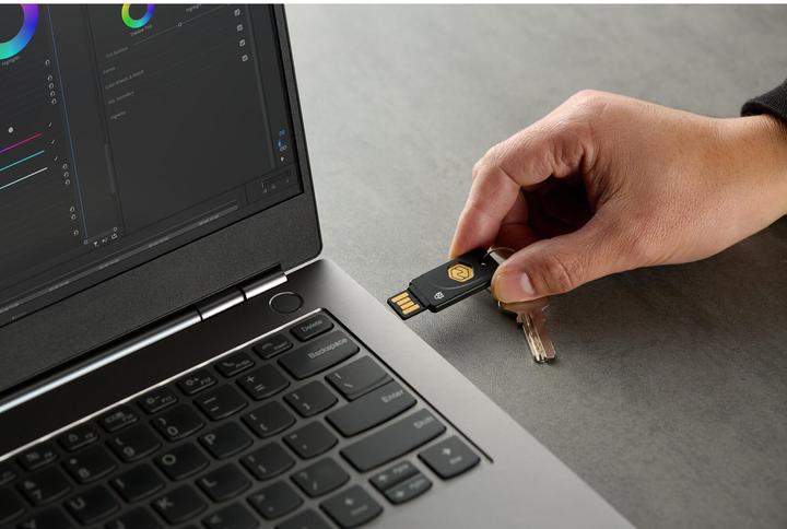 Actual product image Kensington VeriMark NFC+ Security Key - USB-A