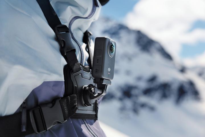Produktbild DJI Osmo 360 Standard Combo (30p, WLAN, Bluetooth)