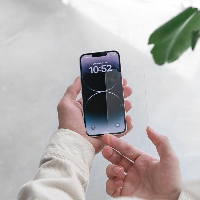 Produktbild Woodcessories Premium Glass 2.5D (1 Stück, Apple iPhone 14)