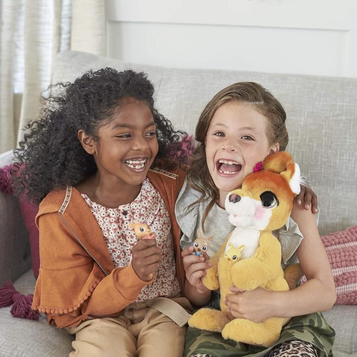 Actual product image FurReal Interaktives Plüschspielzeug Josie, das Känguru