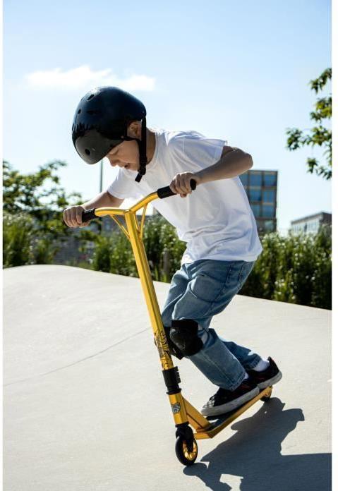 Actual product image Black Dragon Stuntstep - Liquid Gold - Goud/Zwart