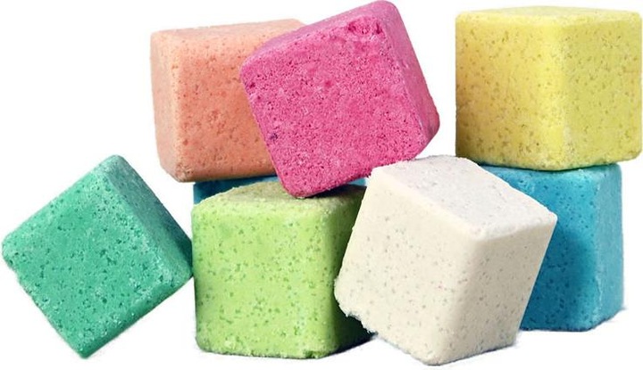 Produktbild Herba di Berna CBD Badekugel Blaubeere (Badekugeln)
