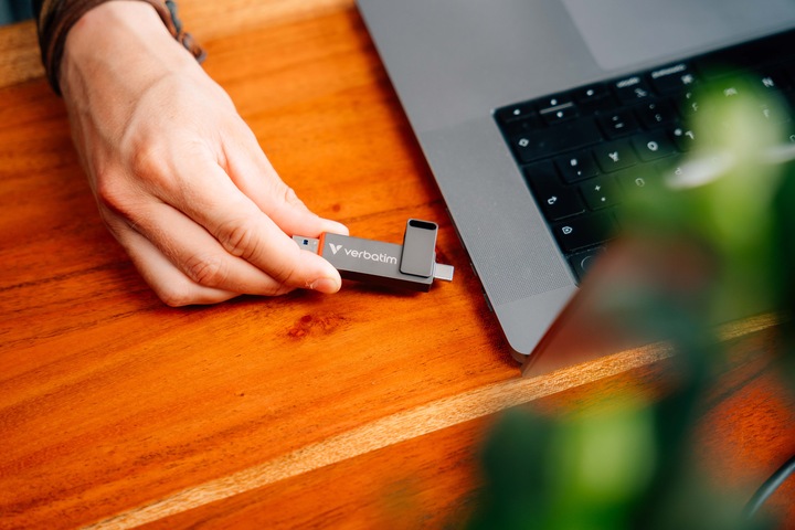 Produktbild Verbatim Dual QuickStick (512 GB, USB 3.2)