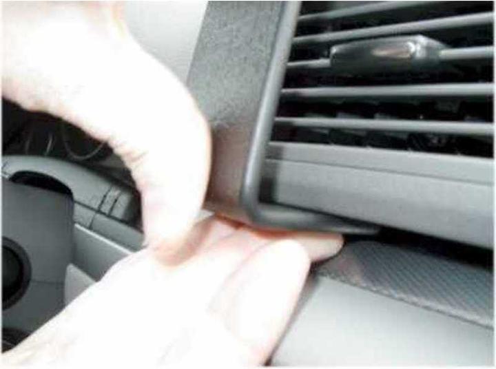 Image du produit Brodit 852870 Support voiture Audi A4 Avant 02-07