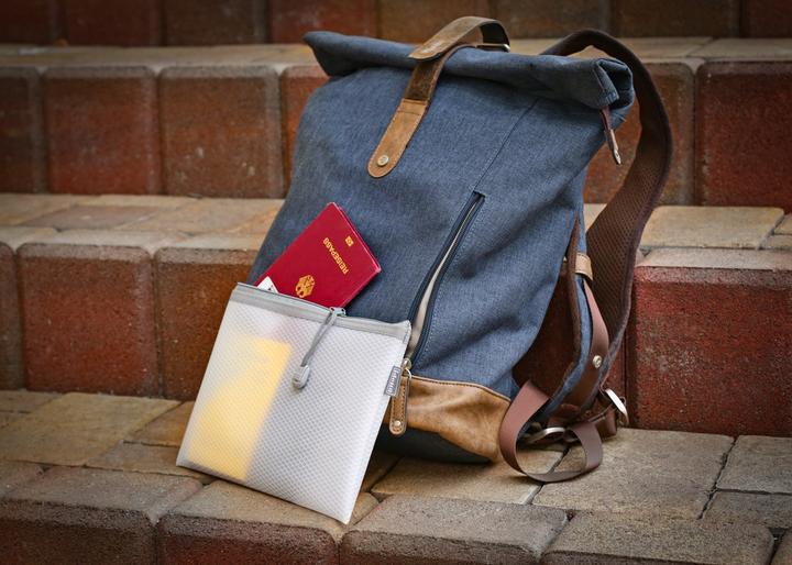 Actual product image Idena Zip Pocket A5 Mesh white (A5, 1x)