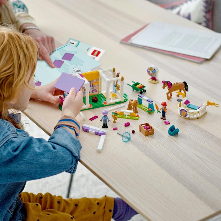 Produktbild LEGO Reitschule (41746, LEGO Friends)