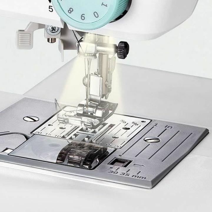 Image du produit Medion LIFE® Machine à coudre numérique SD36 (MD11881)