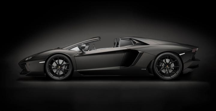 Actual product image Pocher Lamborghini Aventador LP700-4 Roadster Nero Nemesis