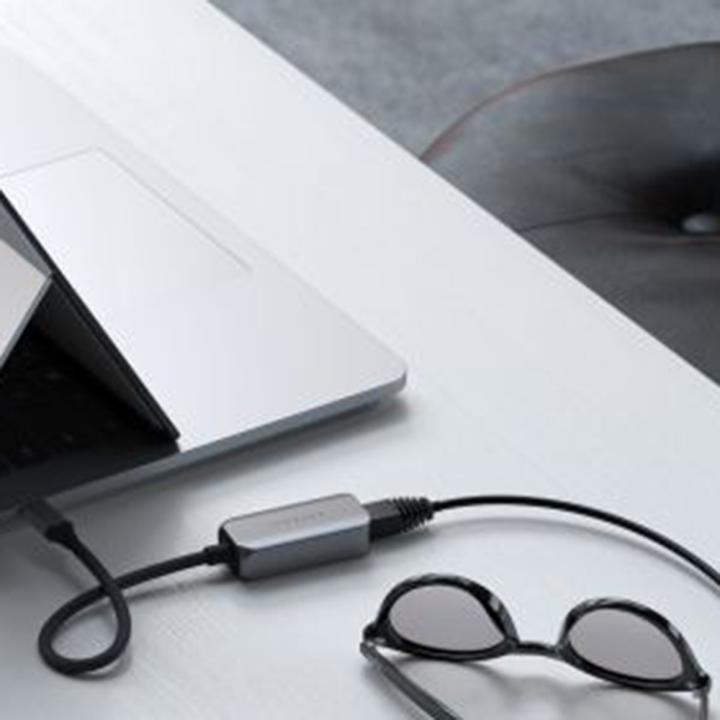 Image du produit Satechi USB- C vers adaptateur Ethernet 2.5Gb (USB-C, RJ45 2.5 Gigabit Ethernet (1x))