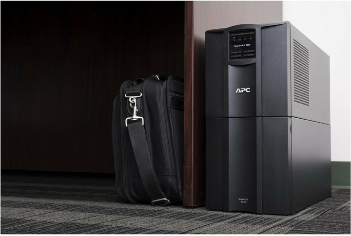 Produktbild APC SMT 3000 (3000 VA, 2700 W, Line-Interaktiv USV)