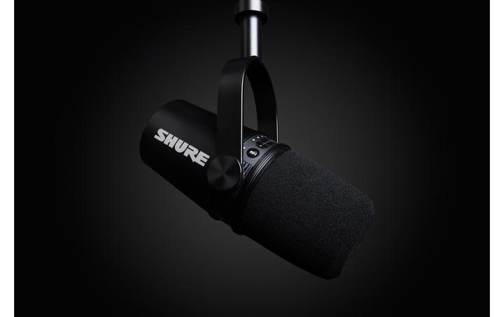 Actual product image Shure MV7