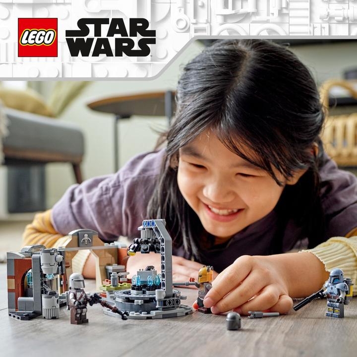 Produktbild LEGO Die mandalorianische Schmiede der Waffenschmiedin (75319, LEGO Seltene Sets)