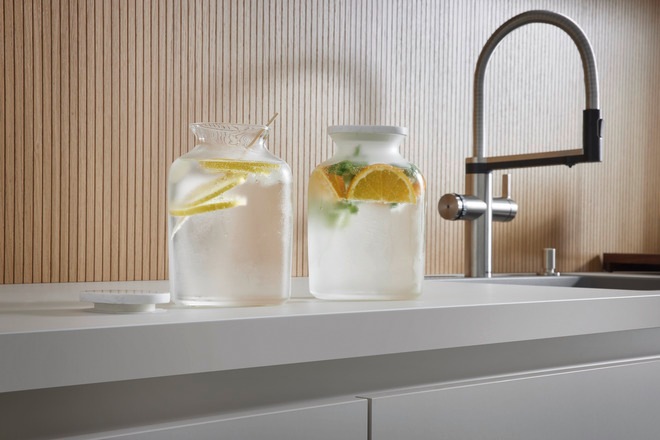 Immagine prodotto Blanco Caraffa in vetro | vetro trasparente, coperchio in marmo | caraffa da 1 litro per acqua gassata (1 l)